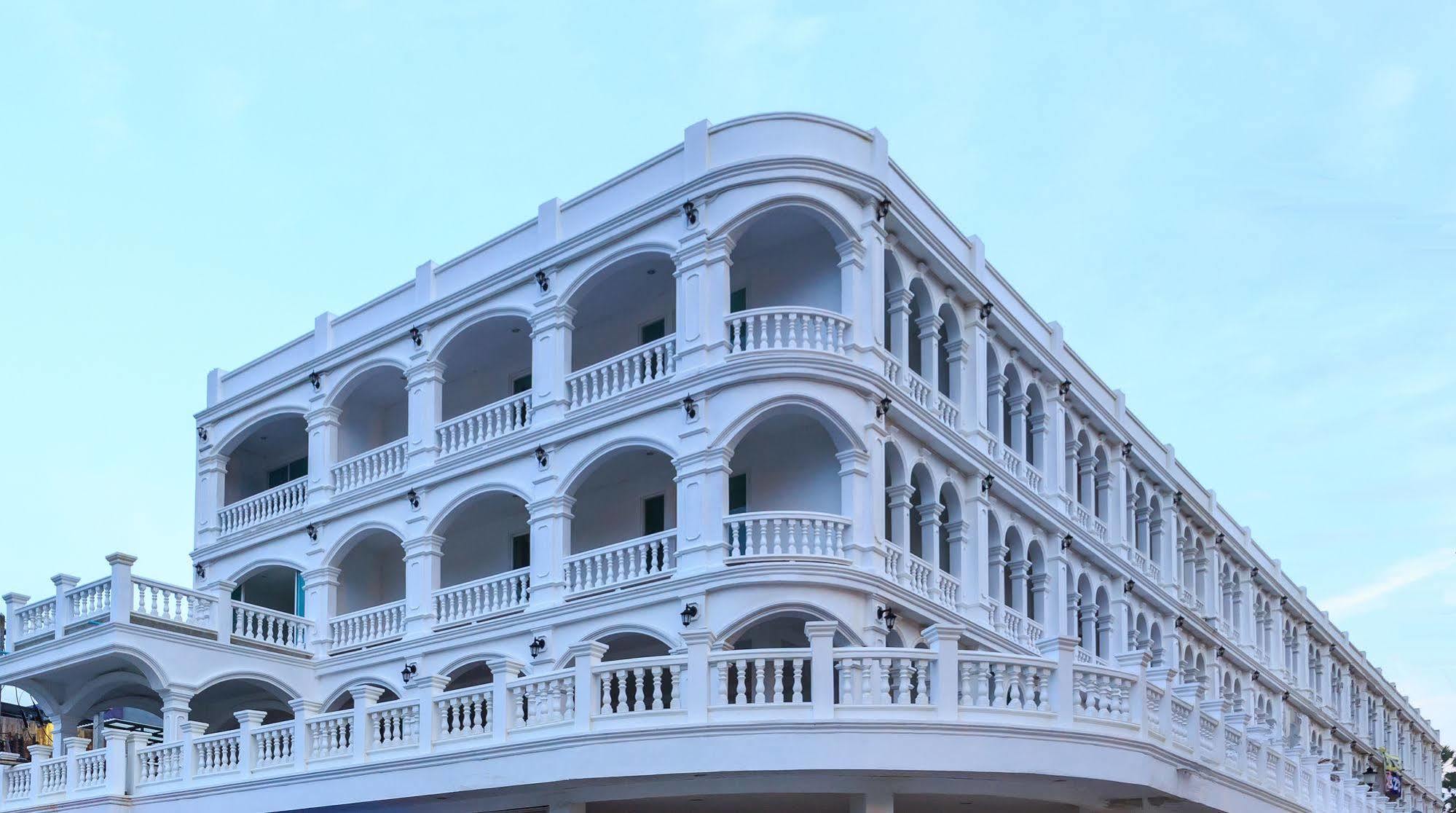 Patong Marina Hotel By Lofty Exteriér fotografie